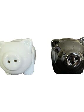 Ceramic Pig Salt and Pepper Shakers - White and Black EUC